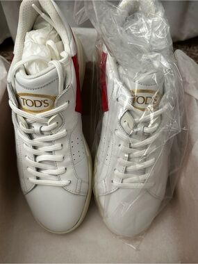 TOD'S White Leather Sneakers with Red Heel Panel and Gold Logo